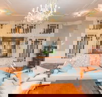 Classic 5 Beds Mt Dandenong Resort - Mackay Tourism
