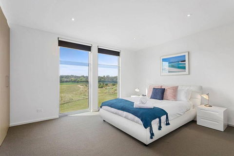 DREW Golfers Delight Close To St. Andrews Beach - Mackay Tourism 1