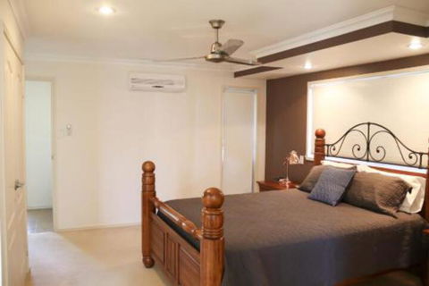 Top Tier Dog Friendly Holiday Home - Mackay Tourism 2