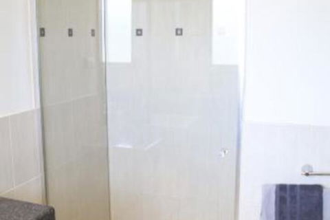Top Tier Dog Friendly Holiday Home - Mackay Tourism 3