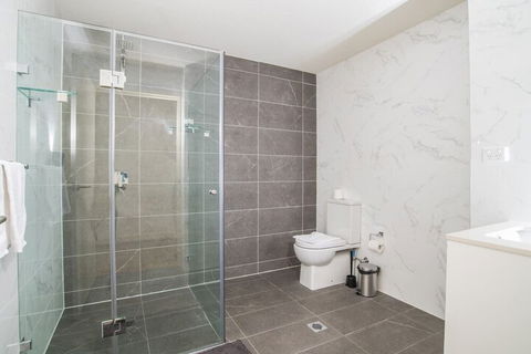 Perfect Accessible 1bed1bath Wolli Creek APT - Mackay Tourism 4