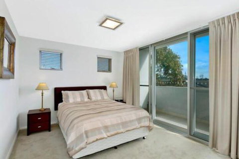 Catalina Luxury 9 - Mackay Tourism 3