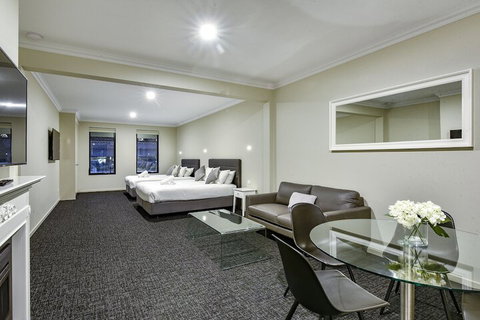 Aloha Central Premium Studios - Mackay Tourism 2