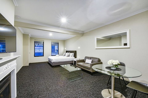 Aloha Central Premium Studios - Mackay Tourism 3