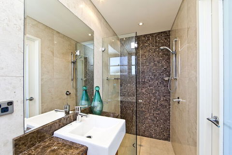 Penthouse Palace - Mackay Tourism 7