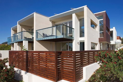 Alouarn Apartment 1 - Mackay Tourism 1