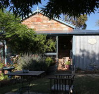 Kookaburra Cottage - Mackay Tourism