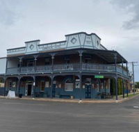 Commercial Hotel Curlewis - Mackay Tourism