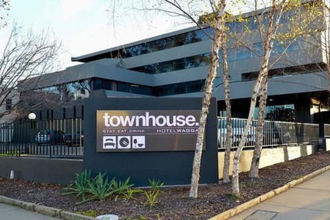 Townhouse Hotel - Mackay Tourism 1