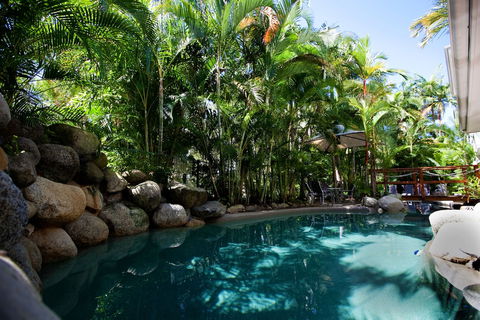 Seascape Holidays - Coral Apartments - Mackay Tourism 1