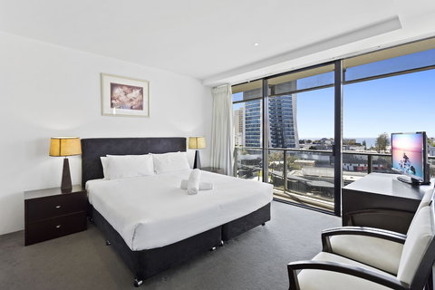 Holiday Holiday Circle On Cavill - Mackay Tourism 0