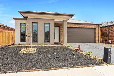 Point Cook Villas - Mackay Tourism 1