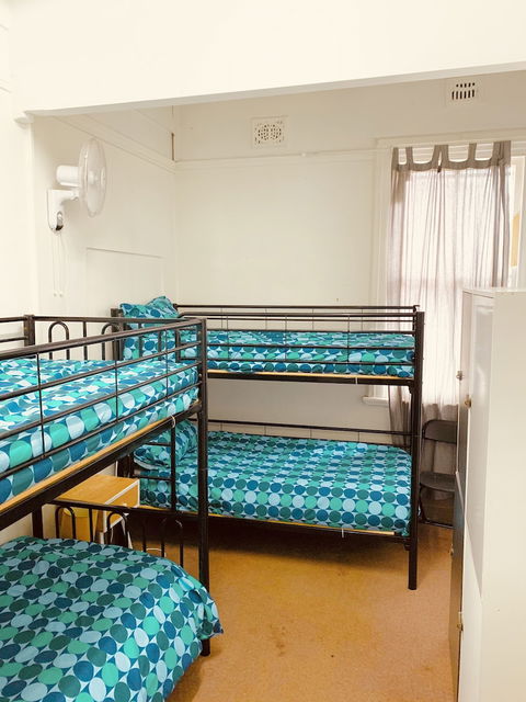 Bert's Backpackers - Mackay Tourism 2