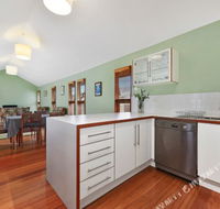 Family Friendly Weatherboard Cottage - Mackay Tourism