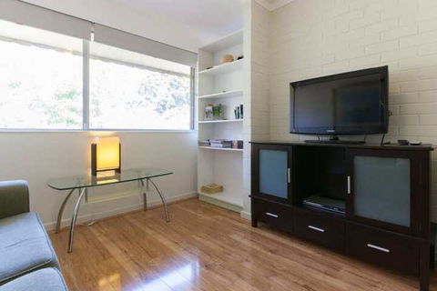 Rosalie Apartment Central Perth Location - Mackay Tourism 4