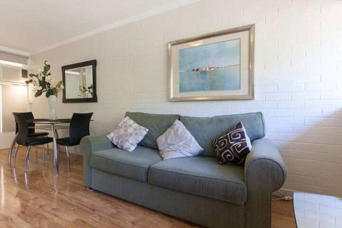 Rosalie Apartment Central Perth Location - Mackay Tourism 5