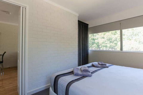 Rosalie Apartment Central Perth Location - Mackay Tourism 3