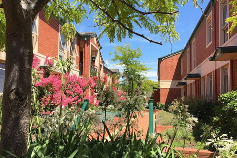 Australian Home Away At Box Hill 2 Bedroom - Mackay Tourism 2