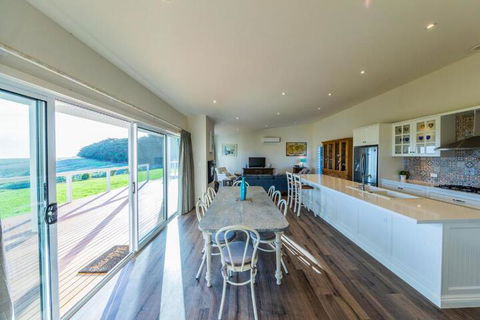 Coastal Lodge - Mackay Tourism 6