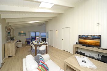 Pet Friendly Lentara St. 26 Fingal Bay - Mackay Tourism 0