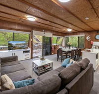 Boats And Bedzzz Houseboat Stays  Renmark River Villas - Mackay Tourism