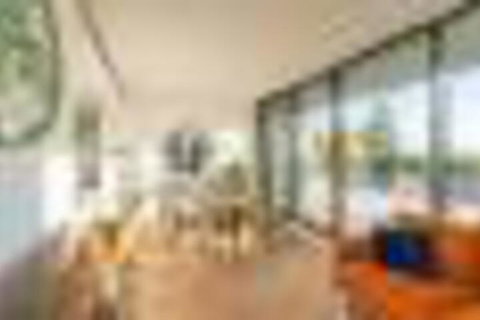 Amazing Lake View Apartment AtAlber Park  - Mackay Tourism 3