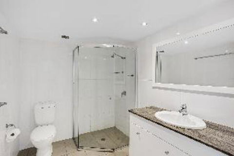 3 Bedroom Apartment Albacore Unit 6 12 Ondine Close - Mackay Tourism 4