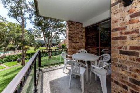 3 Bedroom Apartment Bay Parklands Unit 65 / 2 Gowrie Avenue - Mackay Tourism 1