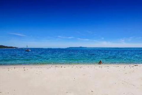 1 Bedroom Apartment Blue Vista Unit 8 - Mackay Tourism 3