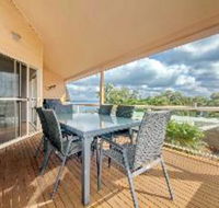 3 Bedroom Villa Moy at Nelson Bay 2 / 30 Thurlow Avenue FREE WIFI - Mackay Tourism