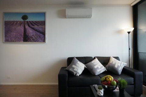 Auzzie Apartments Docklands Melbourne - Mackay Tourism 4