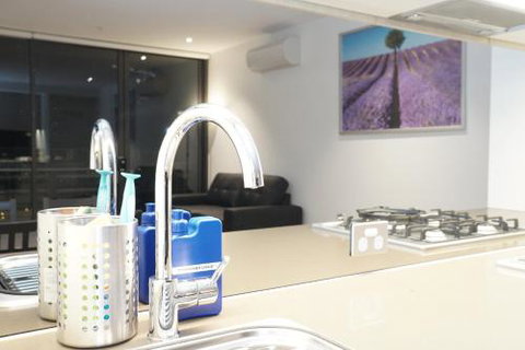 Auzzie Apartments Docklands Melbourne - Mackay Tourism 0