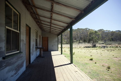 Brackens Hut - Mackay Tourism 5