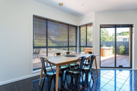 Caxton Beach House - Mackay Tourism 5