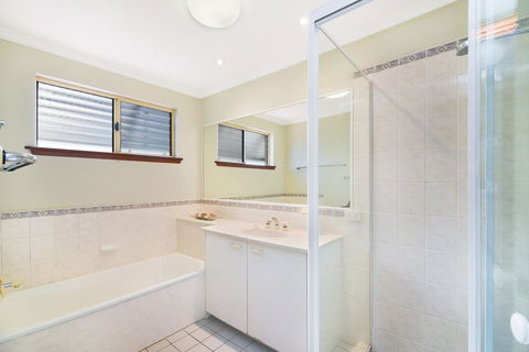 Vaai Moana - 5/10 Oriole Avenue - Mackay Tourism 4