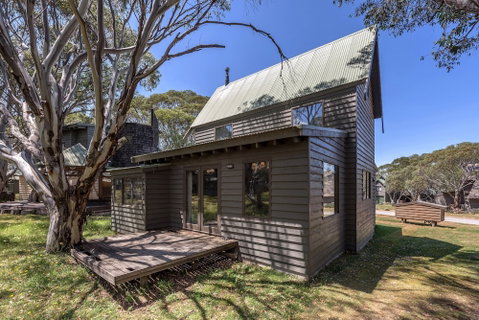 Aaragon - Mackay Tourism 2