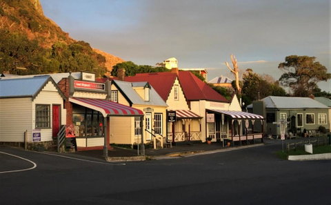 Ellies Cottages - Mackay Tourism 3