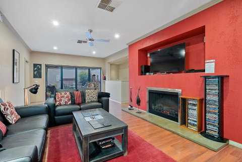About Time Retreats Studio Seven - Mackay Tourism 1