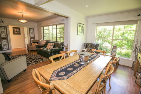 Abbeville In Bright - Mackay Tourism 2