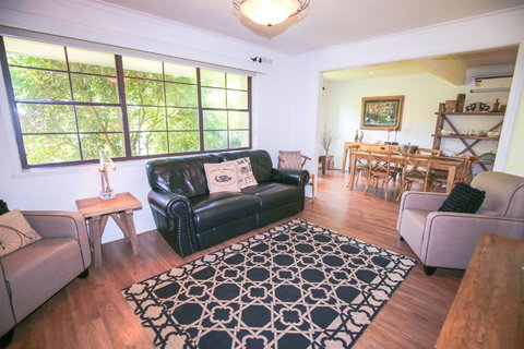 Abbeville In Bright - Mackay Tourism 6