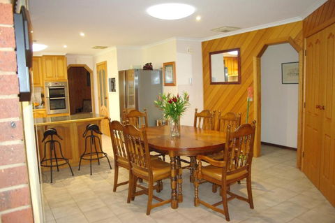 Getawaytoaljon - Mackay Tourism 1