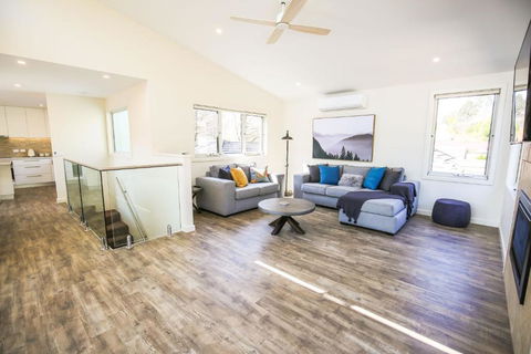 A Pear Tree Loft - Mackay Tourism 3