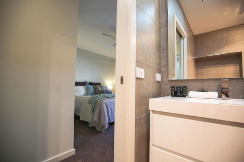 A Pear Tree Loft - Mackay Tourism 4