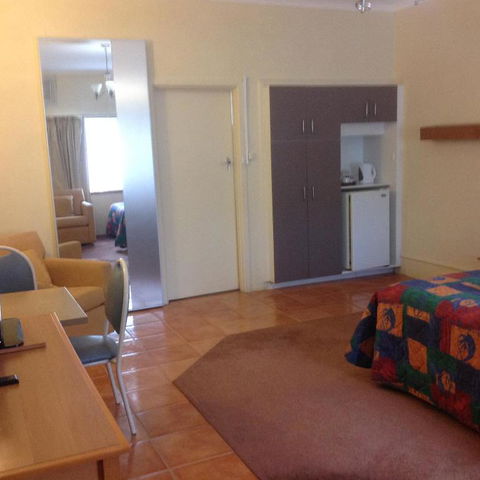 Grampians Motel / Hotel - Mackay Tourism 4
