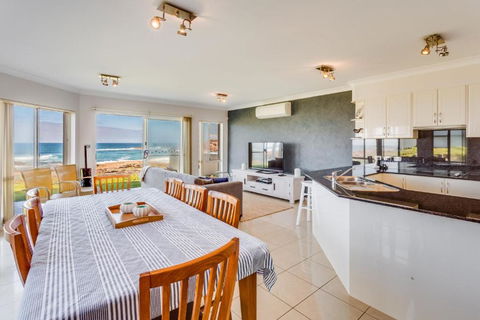 Hear The Waves At Anna Bay! - Mackay Tourism 4