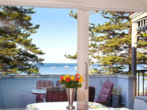 Koonya Sur Mer - Mackay Tourism 1