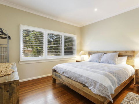 Pet Friendly Summer Cottage - Mackay Tourism 6