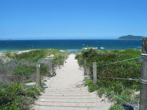 Pet Friendly Summer Cottage - Mackay Tourism 1