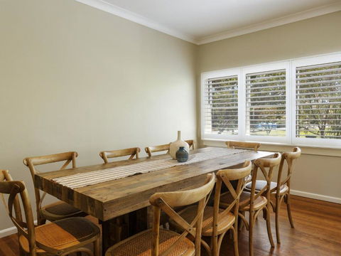 Pet Friendly Summer Cottage - Mackay Tourism 5