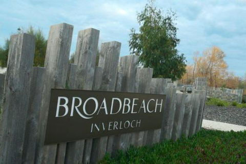 ONE LEVEL At BROADBEACH RESORT - Mackay Tourism 0